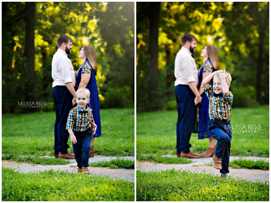 Family Picture Poses with a Toddler Kansas City Photography Portraits 